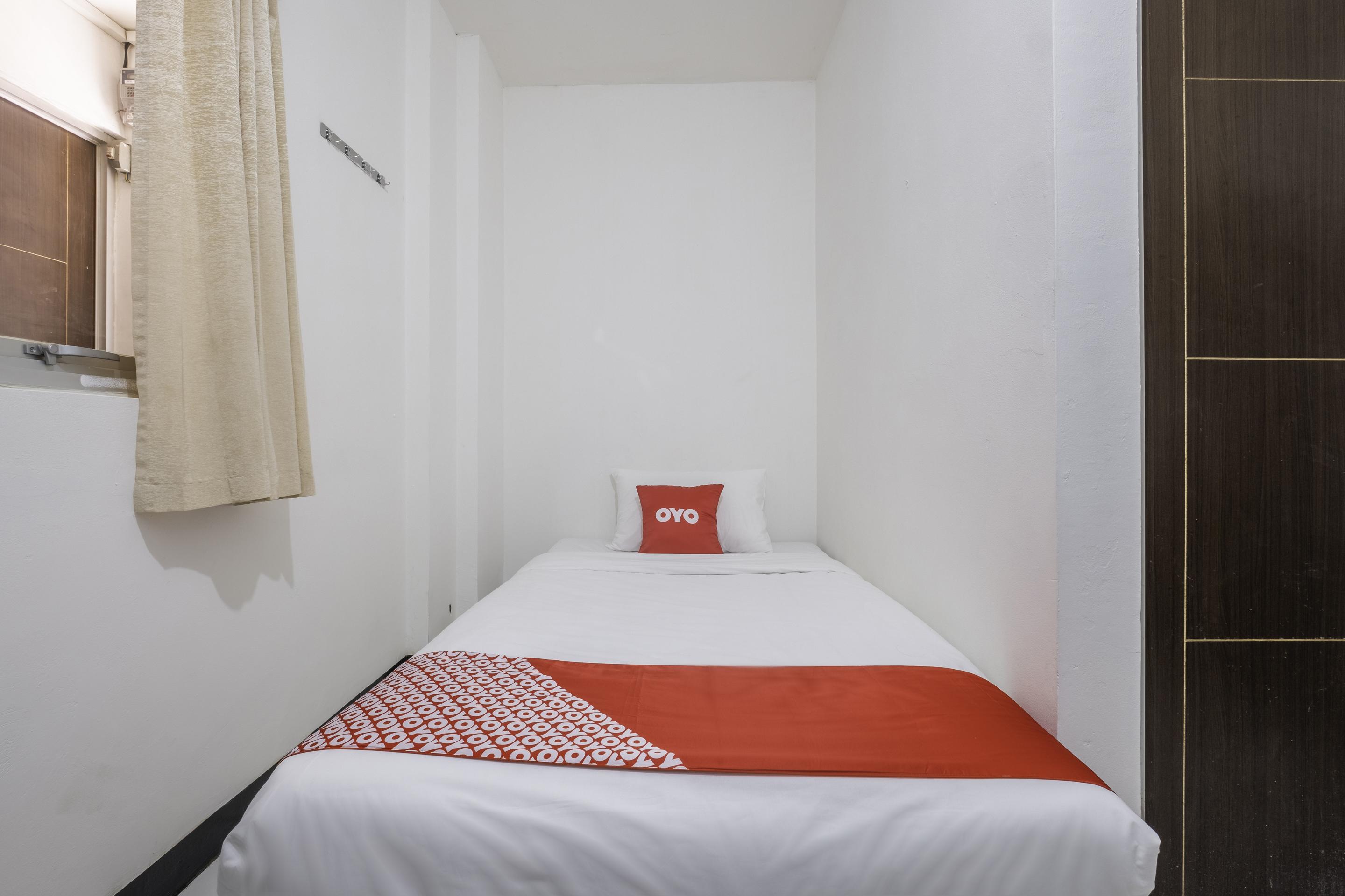 Super Oyo 1568 Stasiun Ka Cirebon Guest House Eksteriør bilde