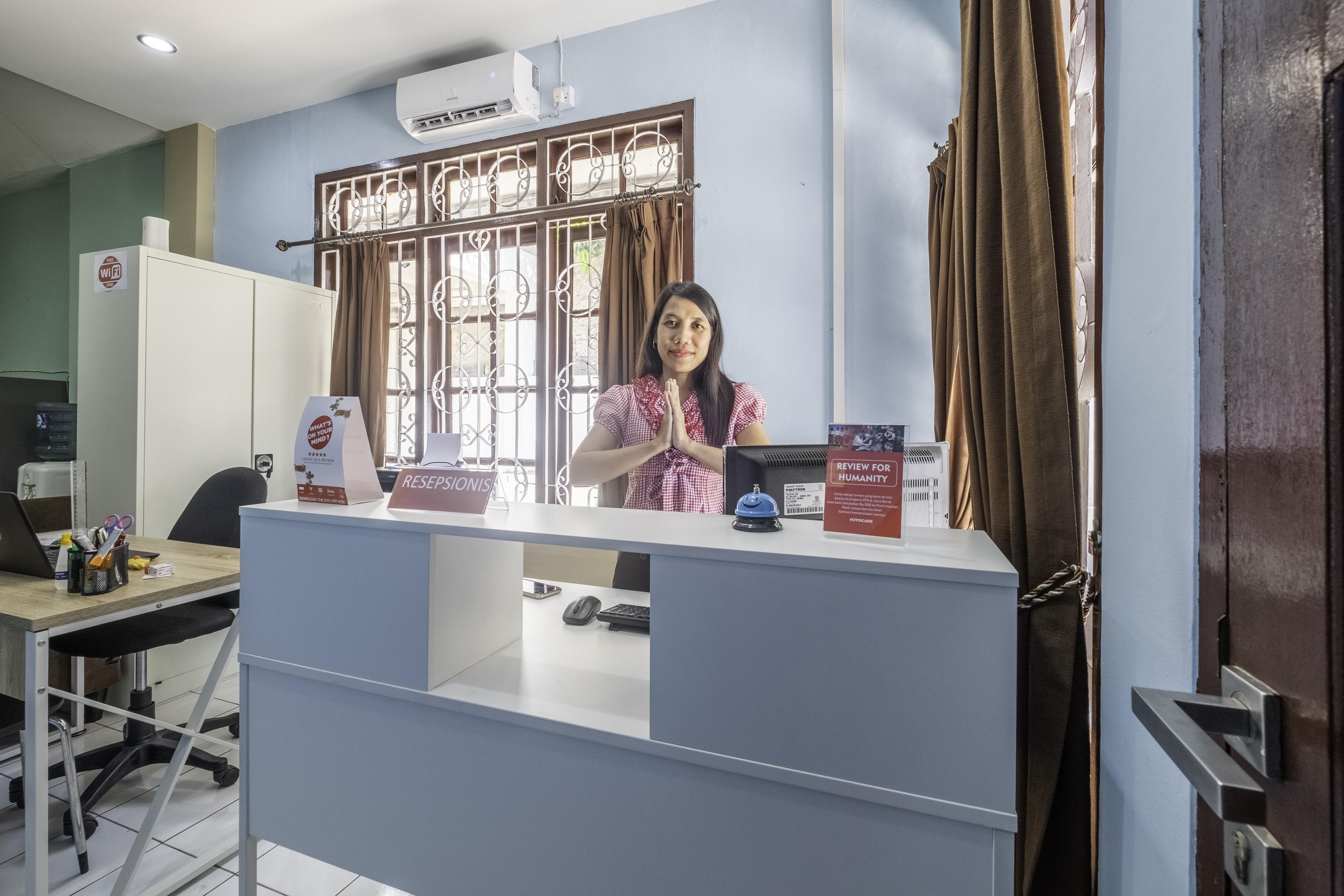 Super Oyo 1568 Stasiun Ka Cirebon Guest House Eksteriør bilde